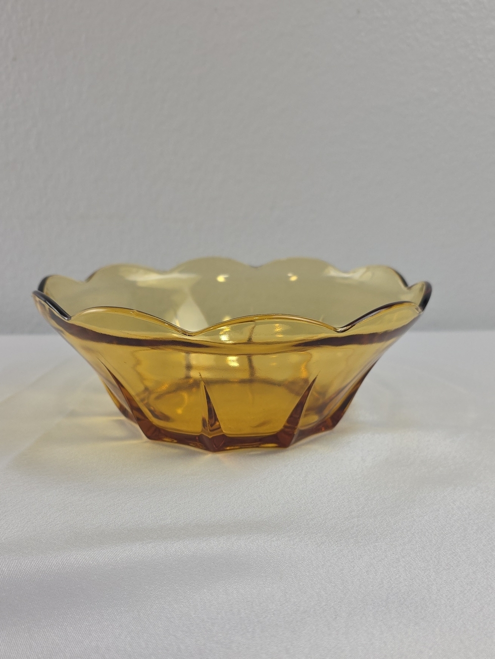 Vintage Amber Glass 8" Scalloped Serving Bowl Starburst Design